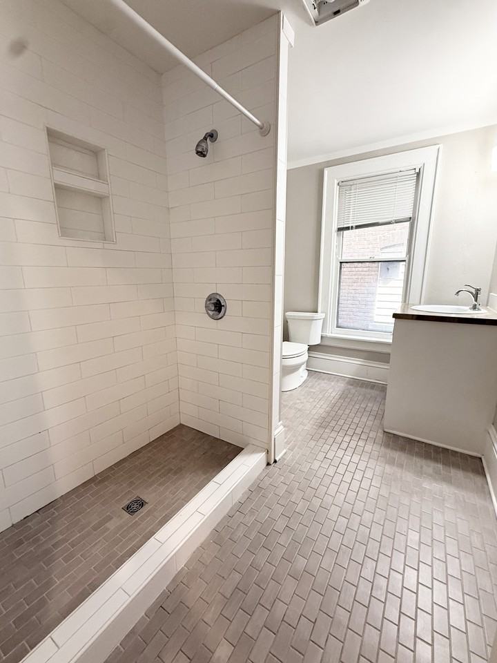 104 104 E. Dayton Street104-2 #104-2 - Photo 7 of 18