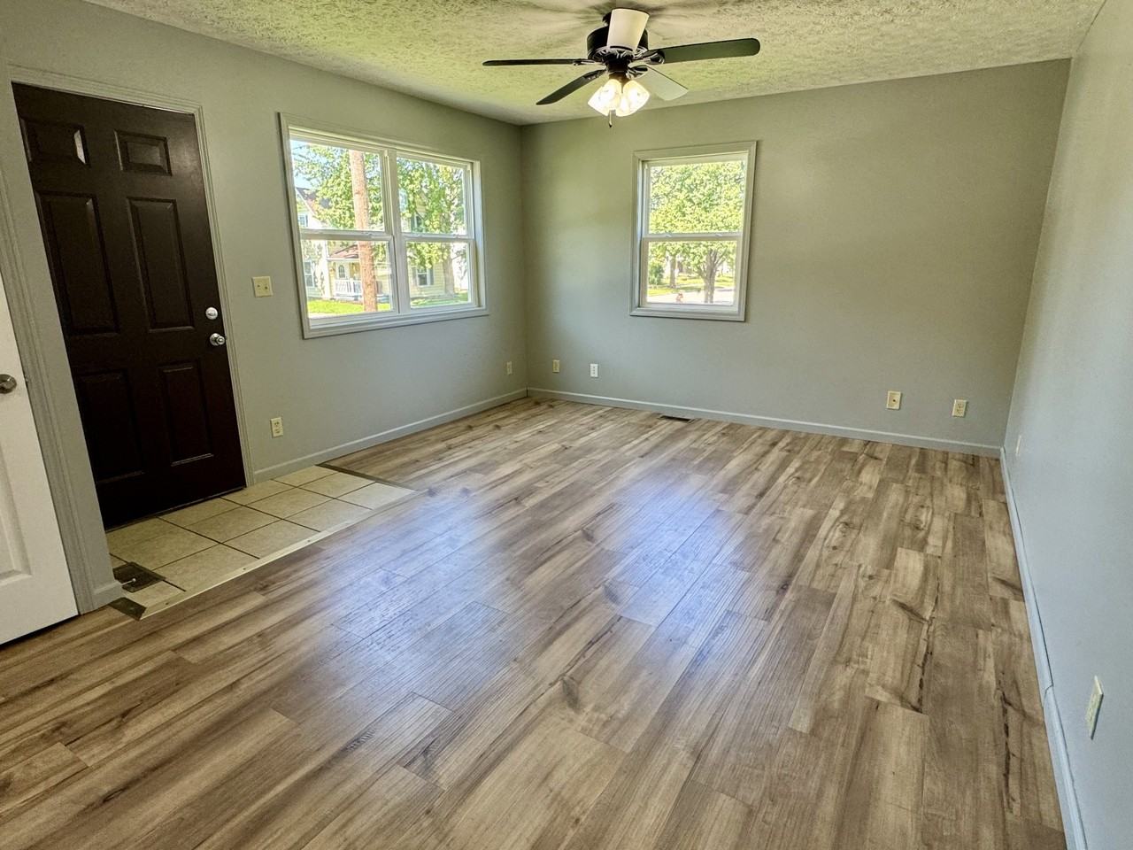 802 S Webster St #1 - Photo 5 of 12