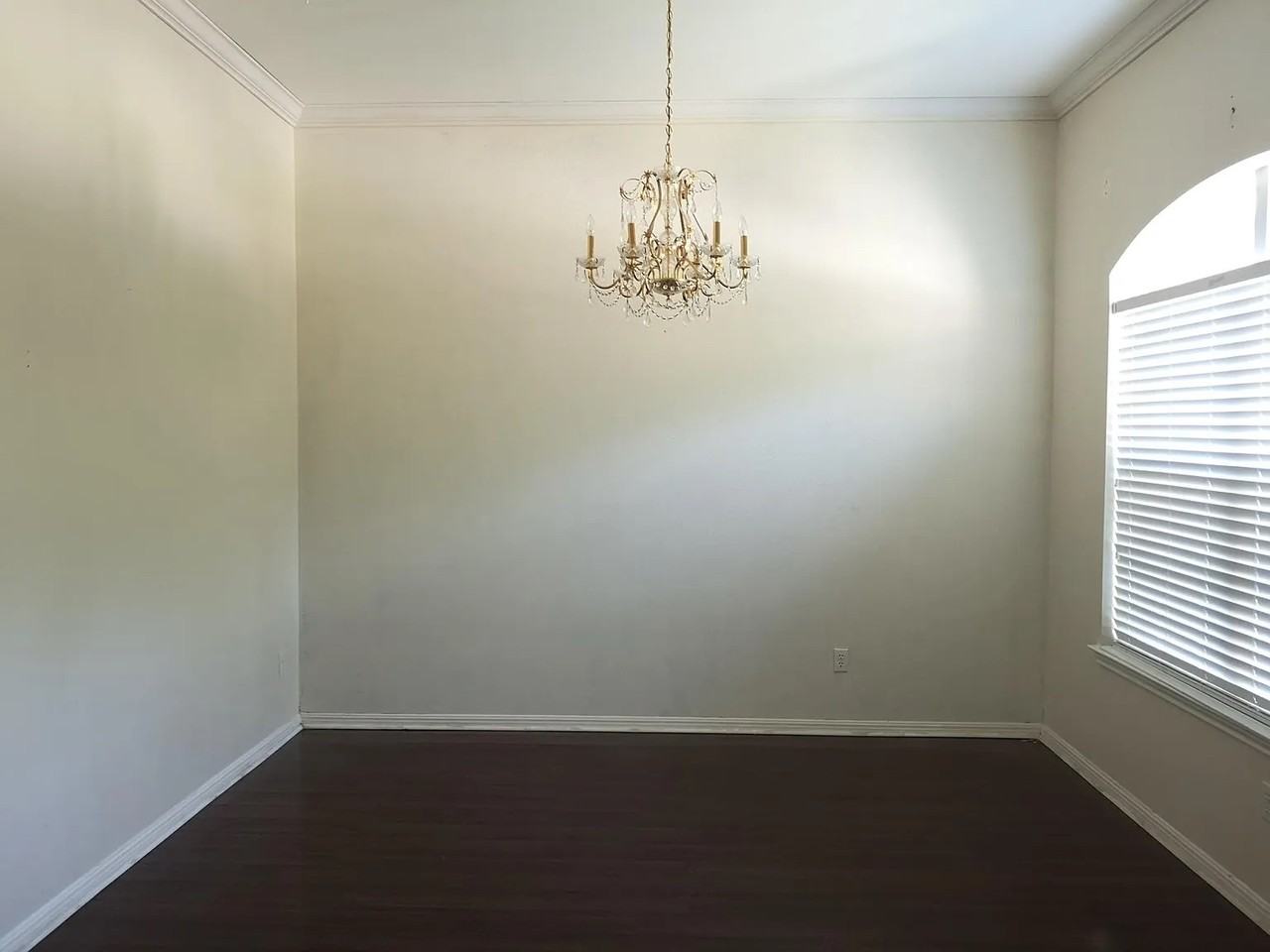 6805 Cromarty Ln - Photo 7 of 13
