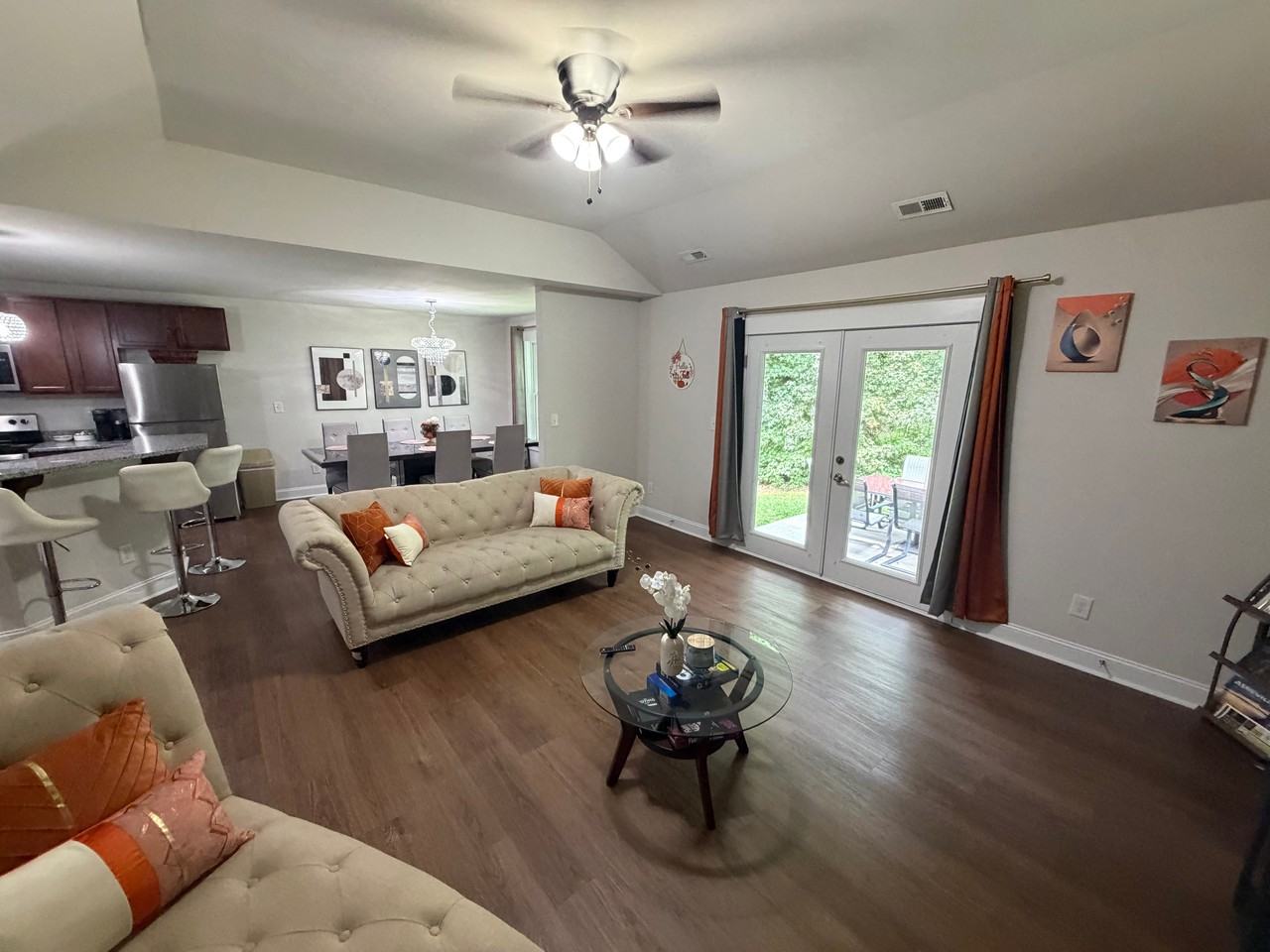 1321 Vasser Pl - Photo 4 of 29