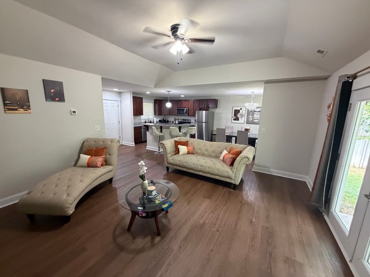 1321 Vasser Pl - Photo 5 of 29