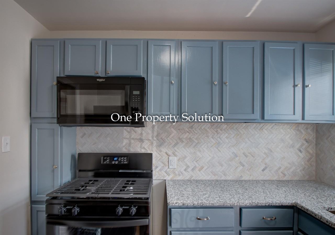 230 Taft Pl #1 - Photo 7 of 28