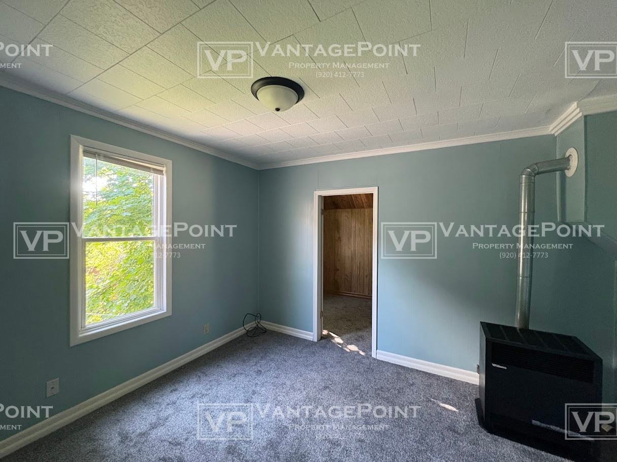 1034 1/2 Josephine St - Photo 5 of 17