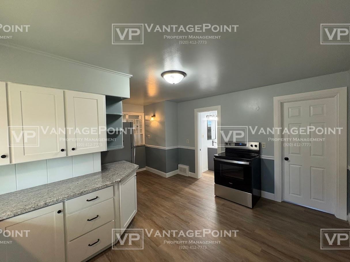 1034 Josephine St Lowr - Photo 4 of 19