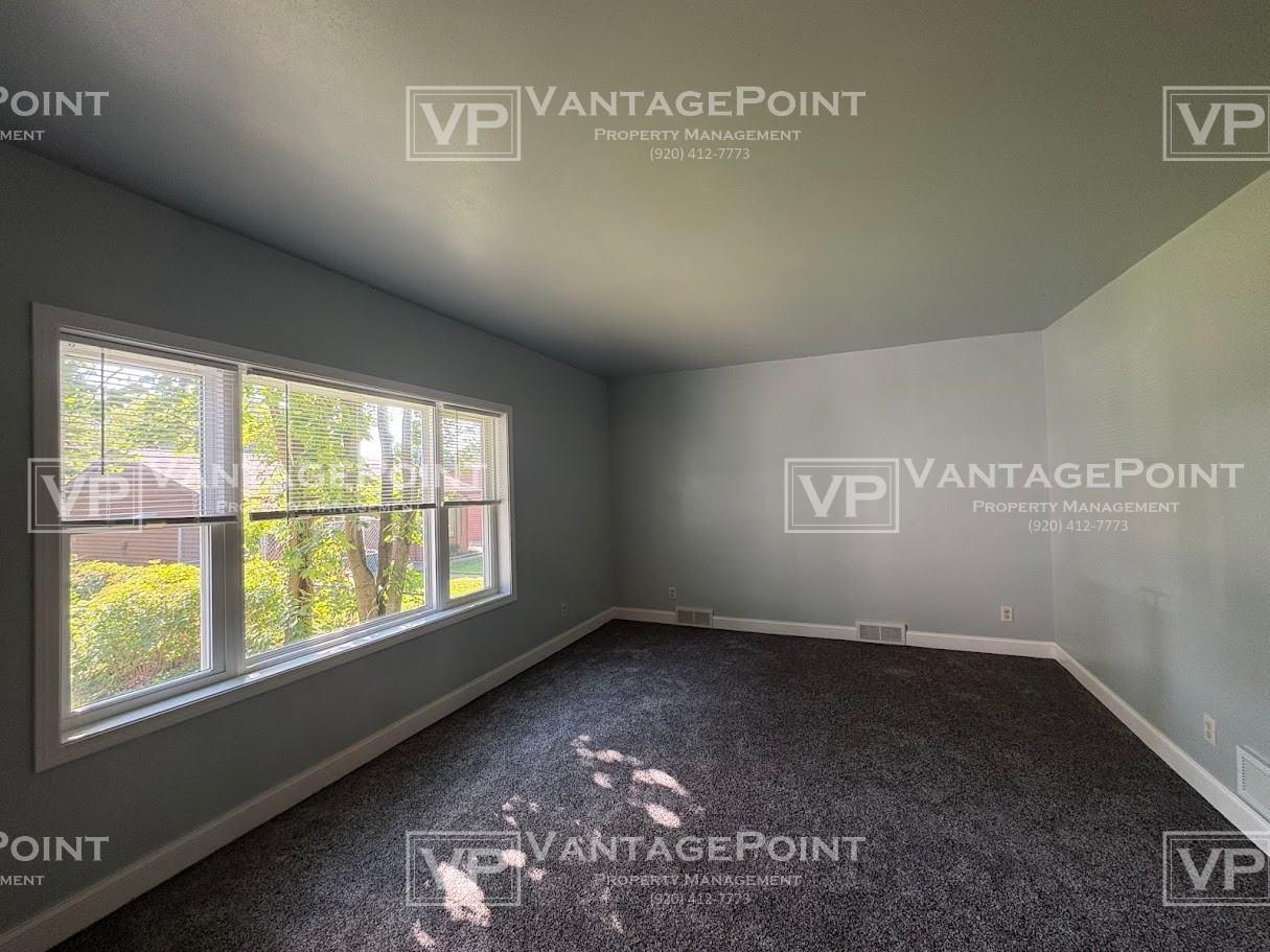 1034 Josephine St Lowr - Photo 5 of 19