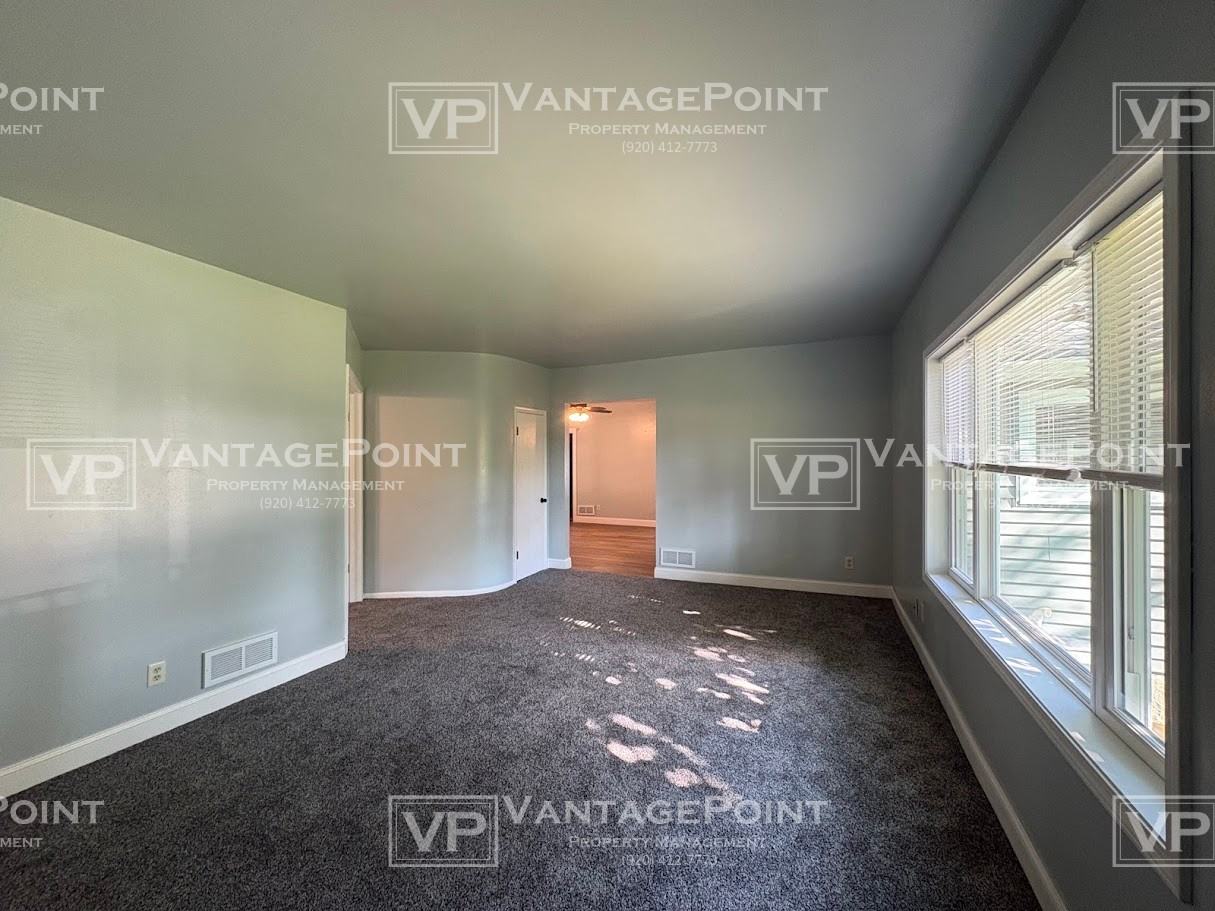 1034 Josephine St Lowr - Photo 6 of 19
