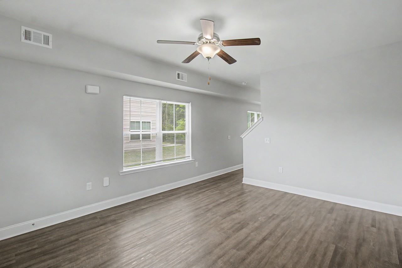 702 Mill Creek Cir #1 - Photo 3 of 38