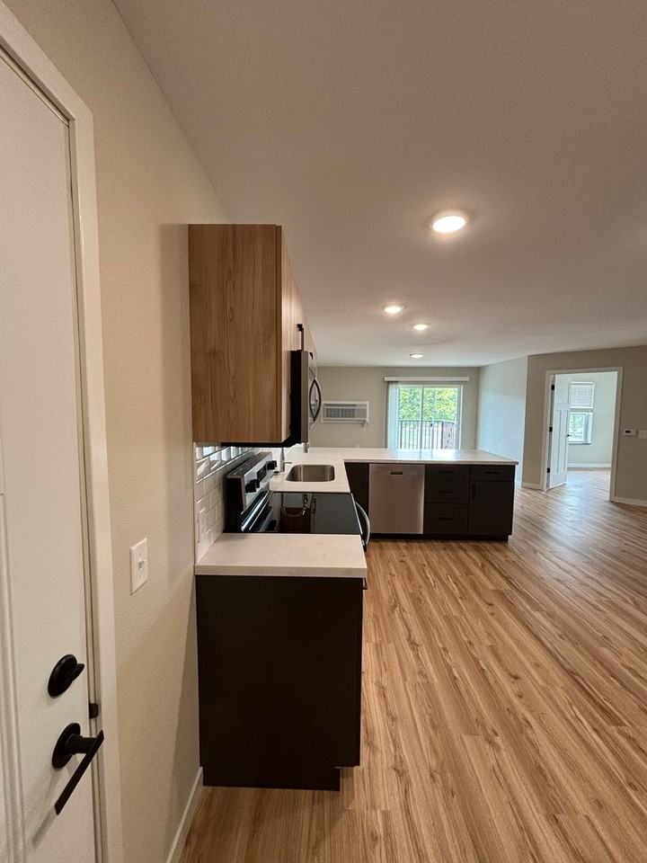 Hillside II Apartments - Photo 5 of 50