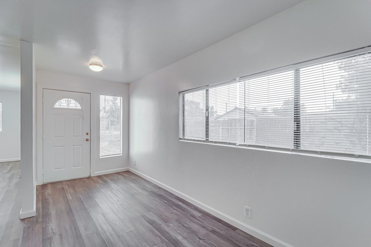 620 Huskey Dr #1 - Photo 4 of 44
