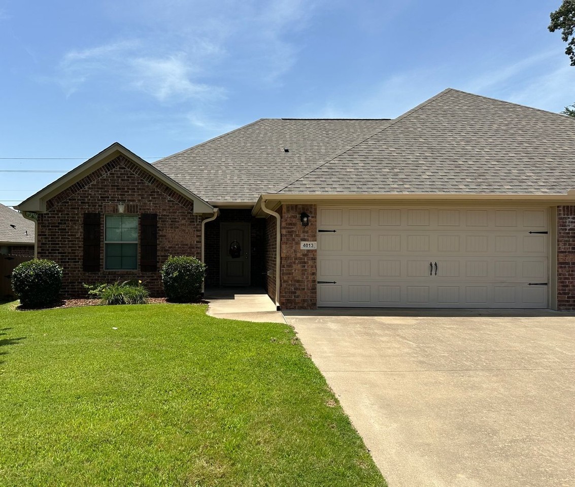 4013 Stonebridge Dr