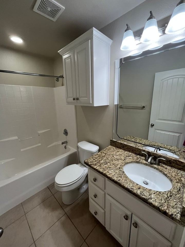 4013 Stonebridge Dr - Photo 6 of 21