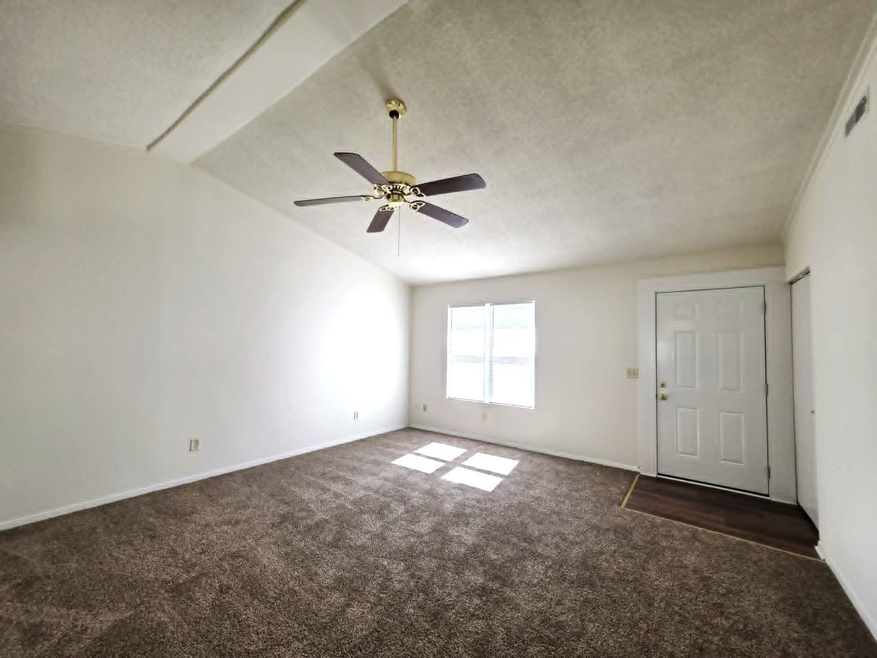 609 Hammond St #1 - Photo 7 of 20