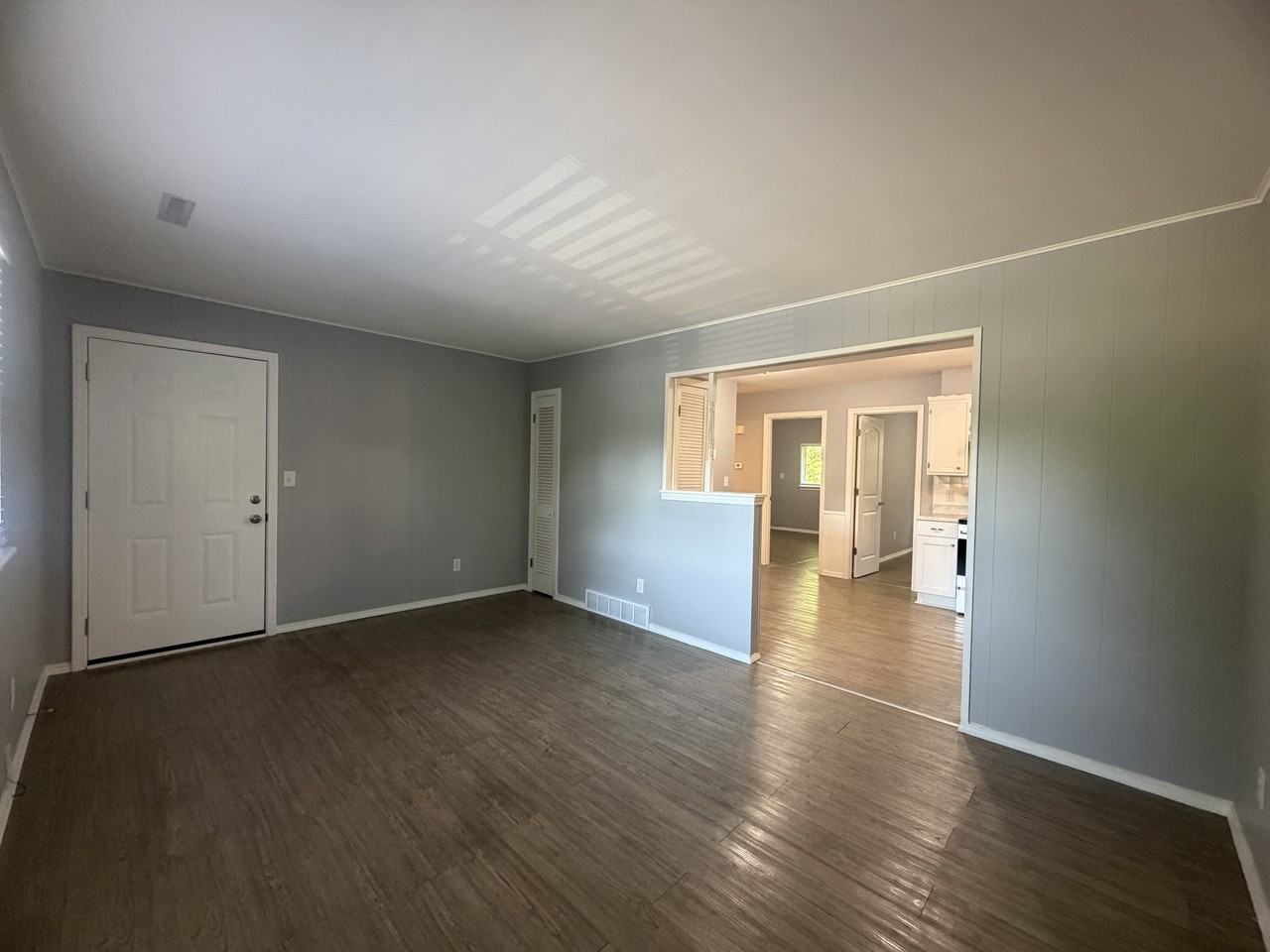 906 E Frederick St #906 - Photo 3 of 18
