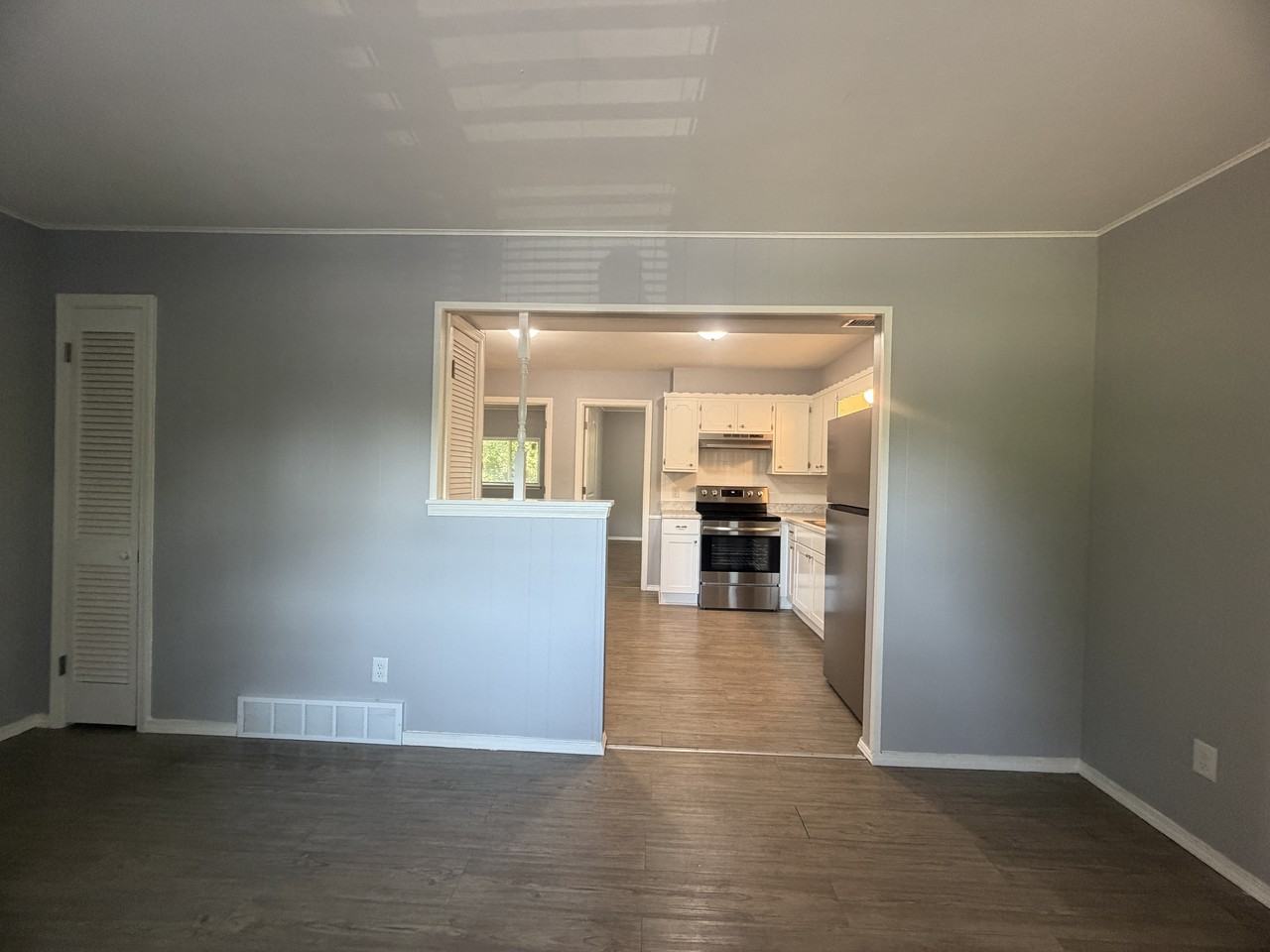 906 E Frederick St #906 - Photo 5 of 18