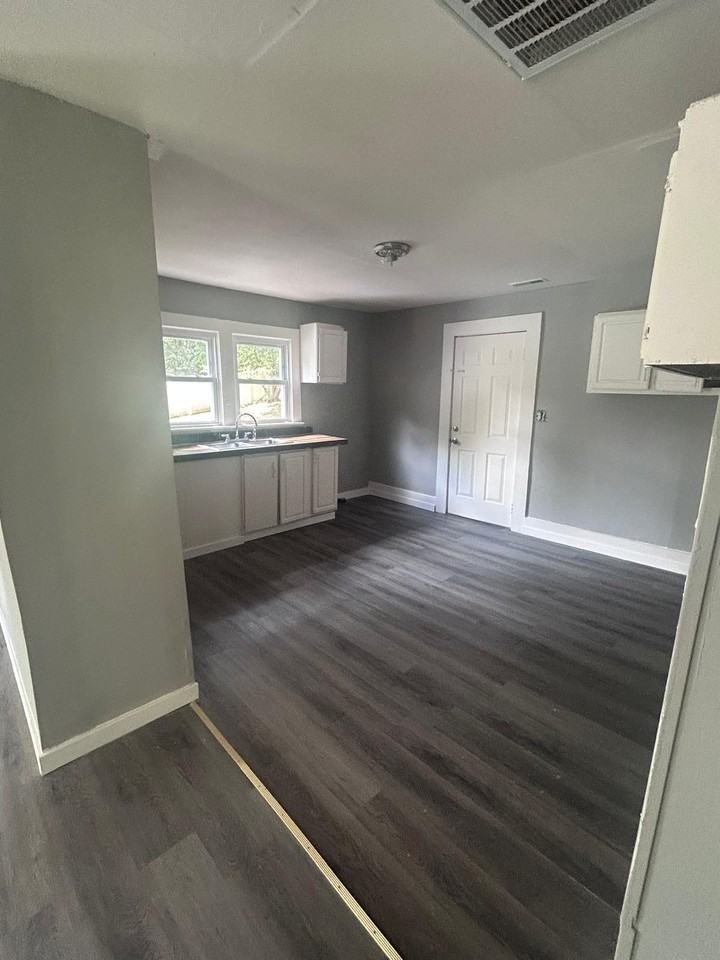 1812 Wilson W Lee Blvd #1 - Photo 5 of 10