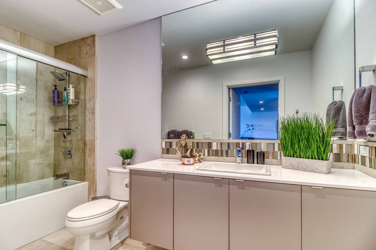 291 Sw Bluff Dr #230 - Photo 4 of 22