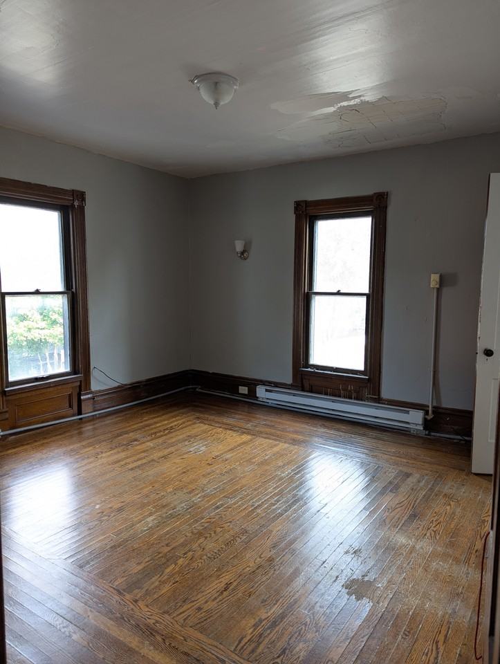 225 Forest Ave #1 - Photo 3 of 7