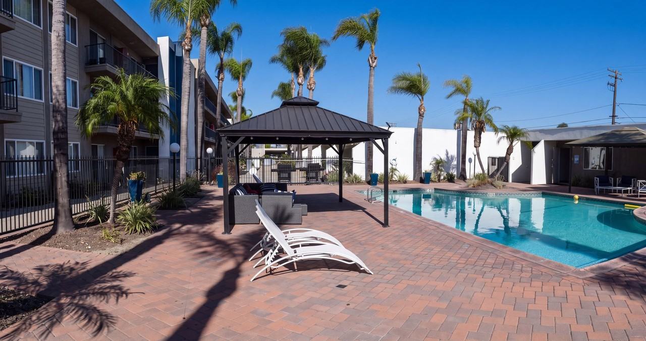 Azul Apartments - Photo 2 of 25