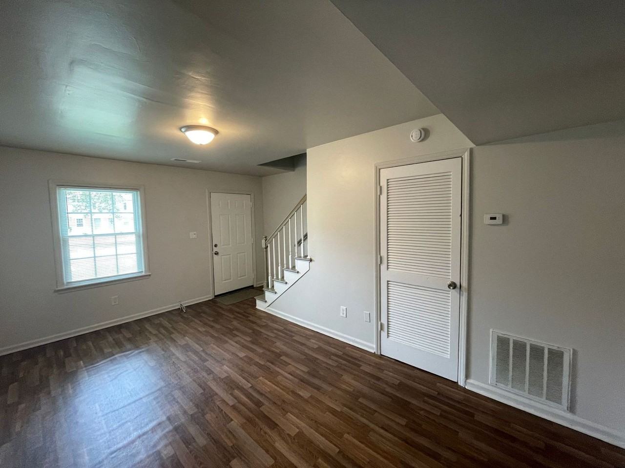 Chesterfield Court - Photo 3 of 27