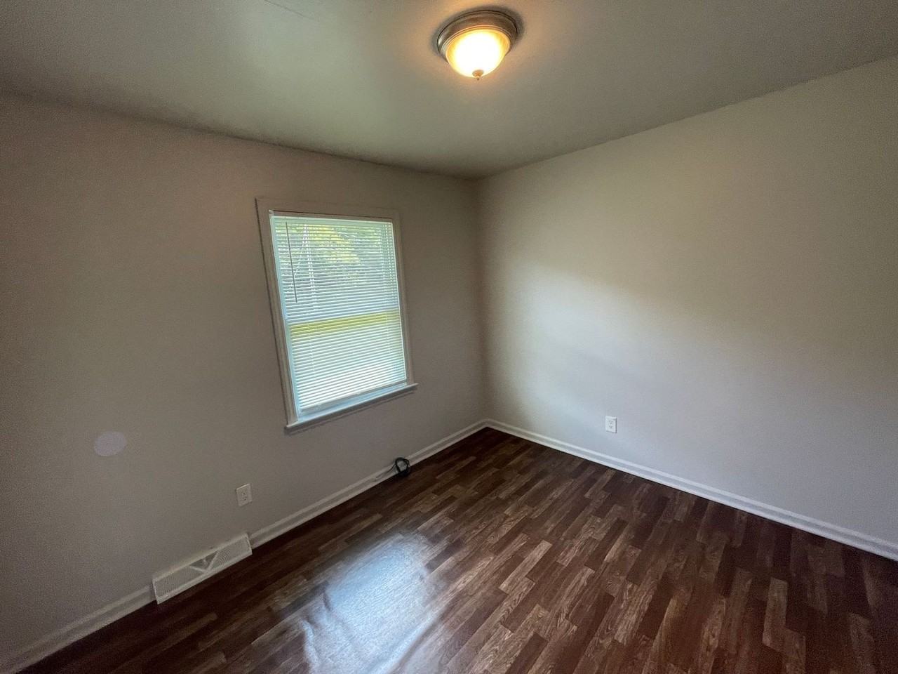 Chesterfield Court - Photo 7 of 27