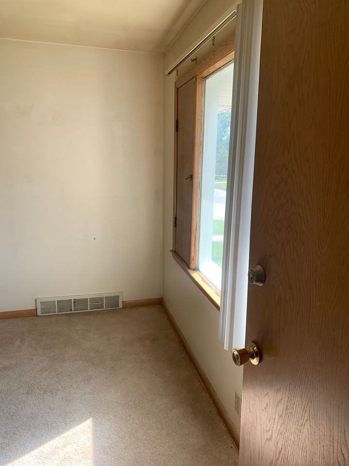 3890 S Massachusetts Ave - Photo 3 of 12