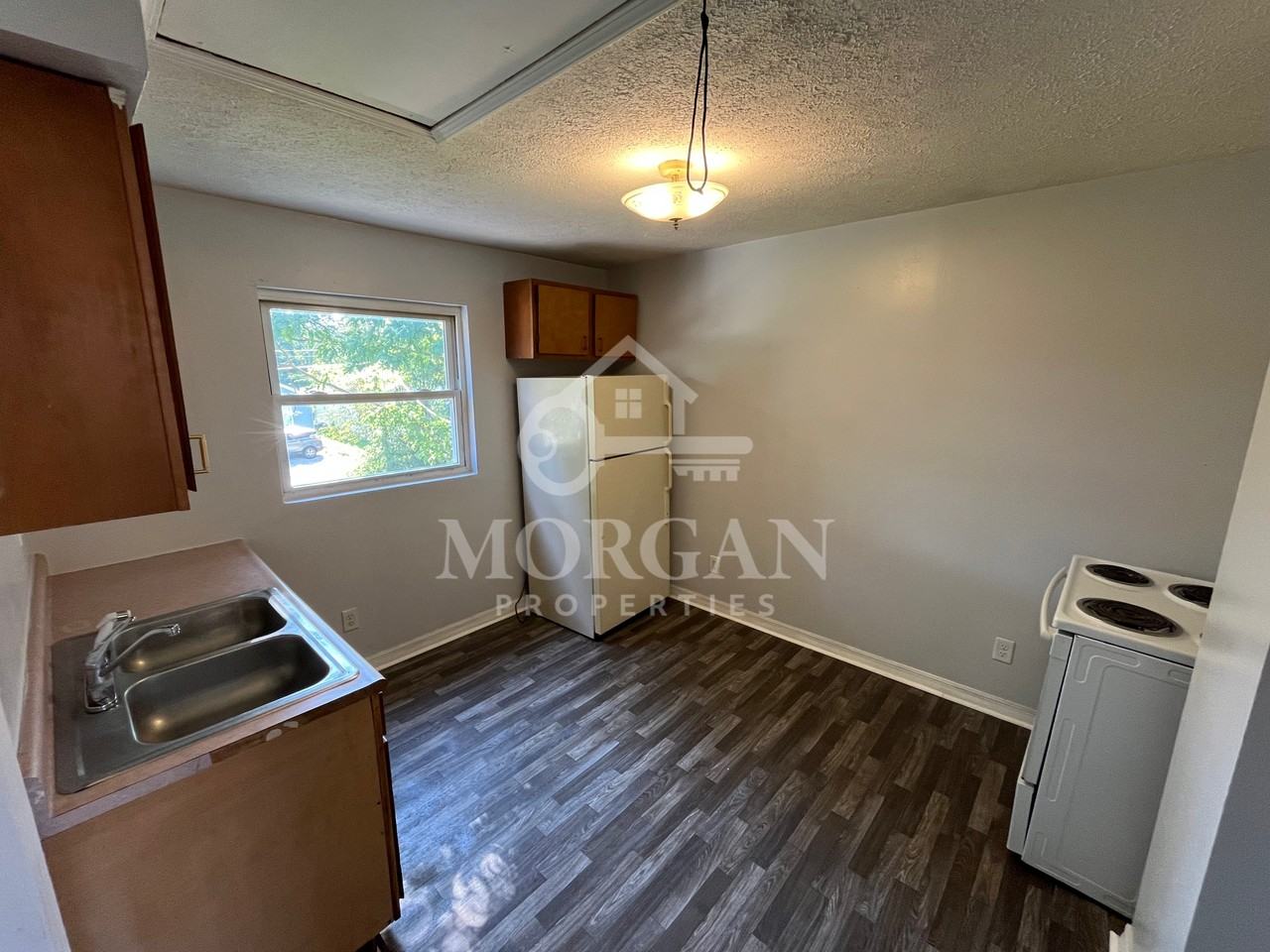 1218 S 18th St #4 - Photo 3 of 5