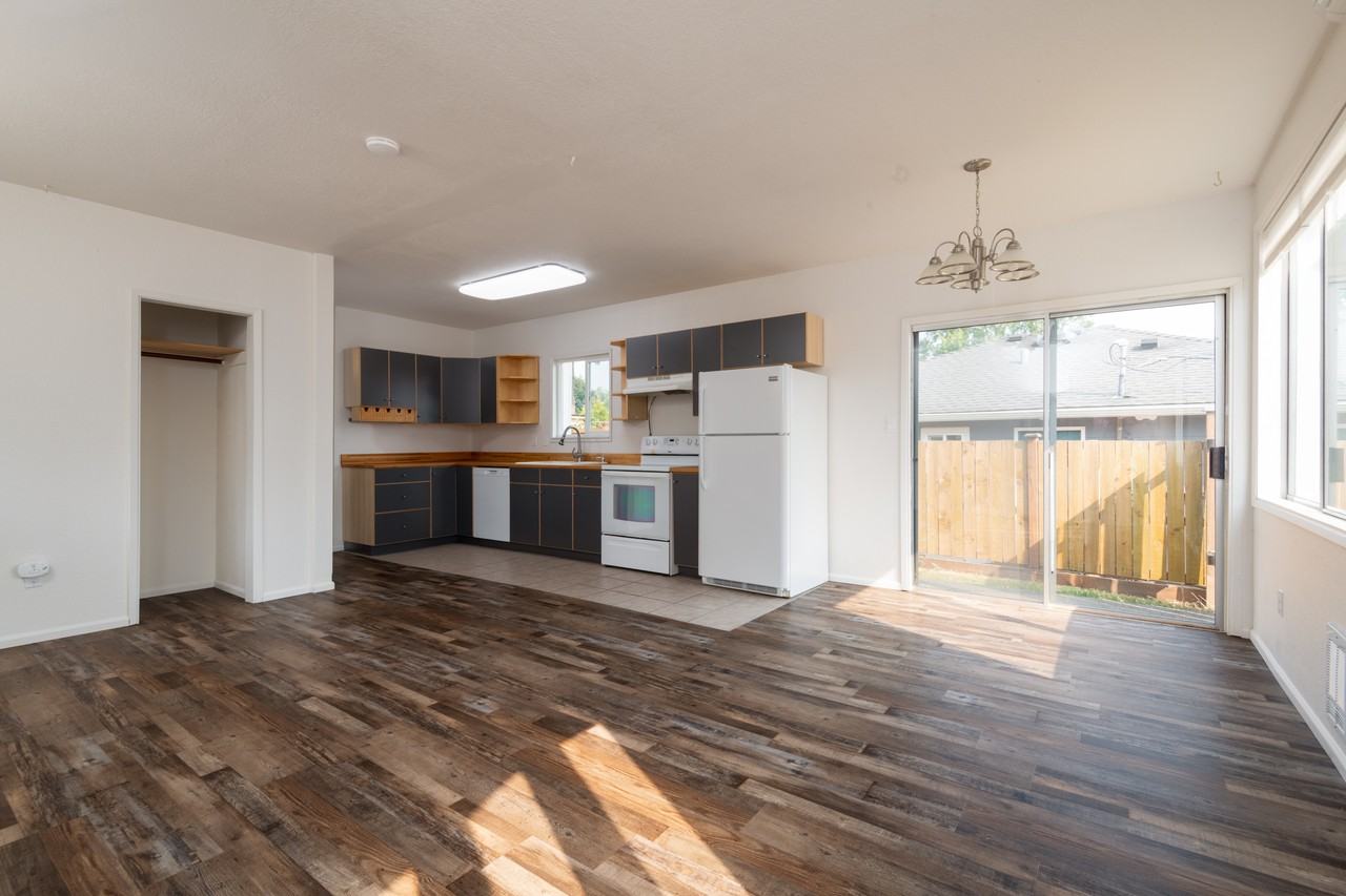 10261 Occidental Ave S #1 - Photo 4 of 17
