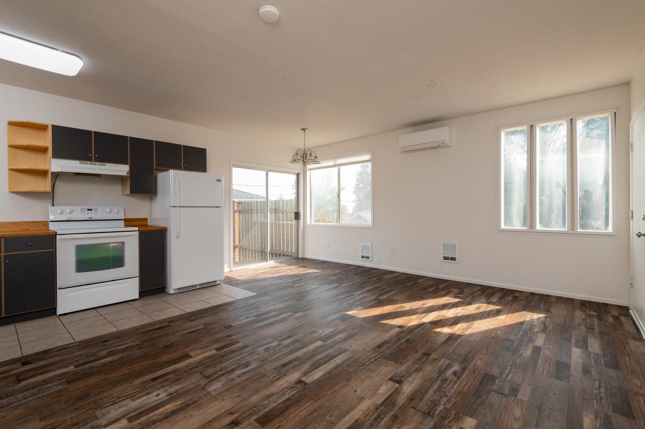 10261 Occidental Ave S #1 - Photo 5 of 17
