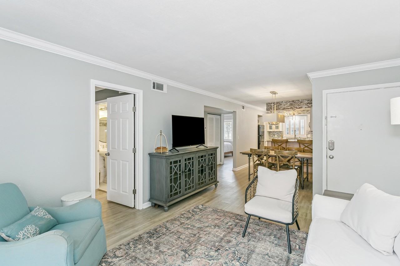 1650 Via De Luna Dr #B3 - Photo 4 of 21