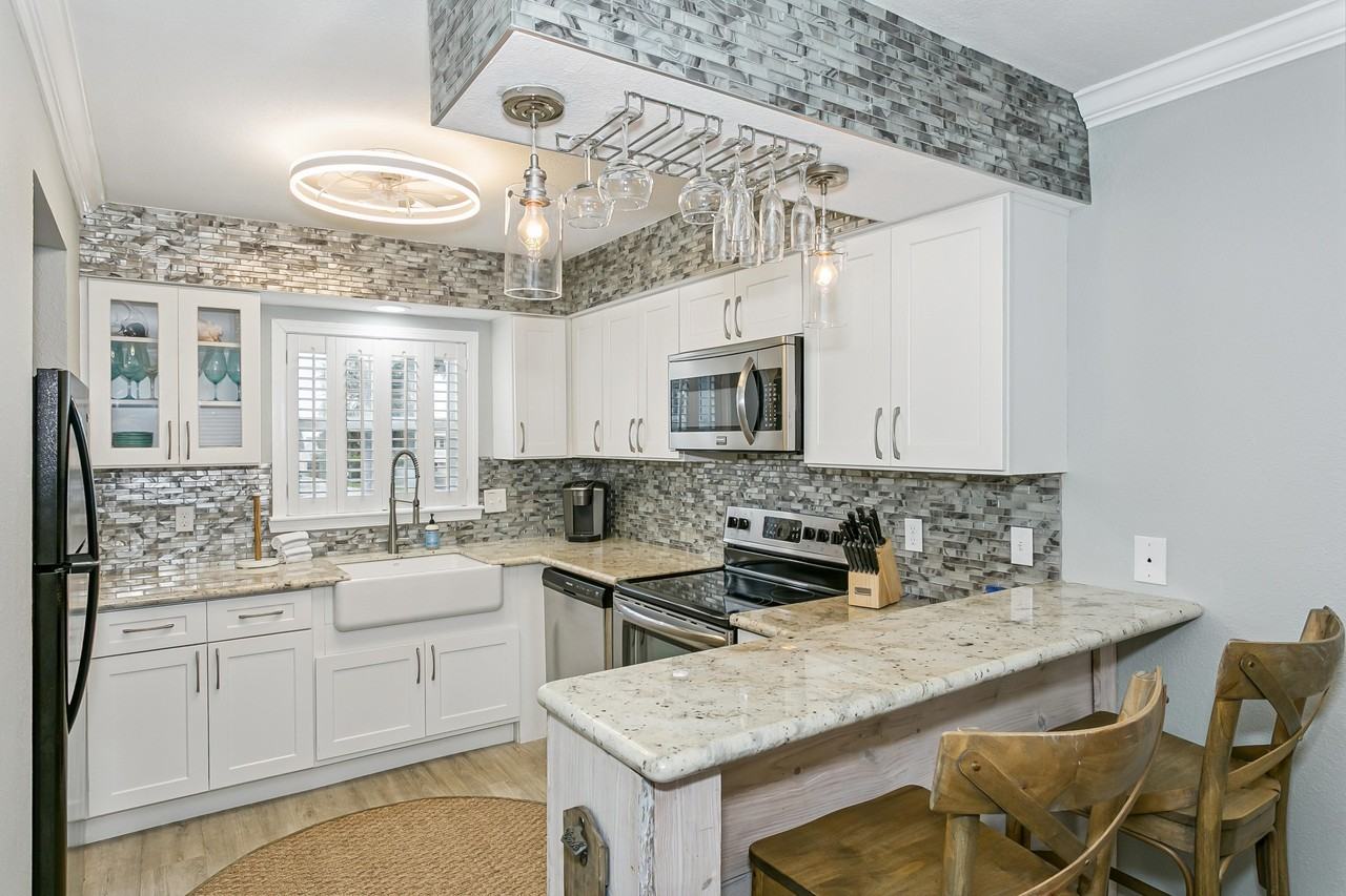 1650 Via De Luna Dr #B3 - Photo 5 of 21