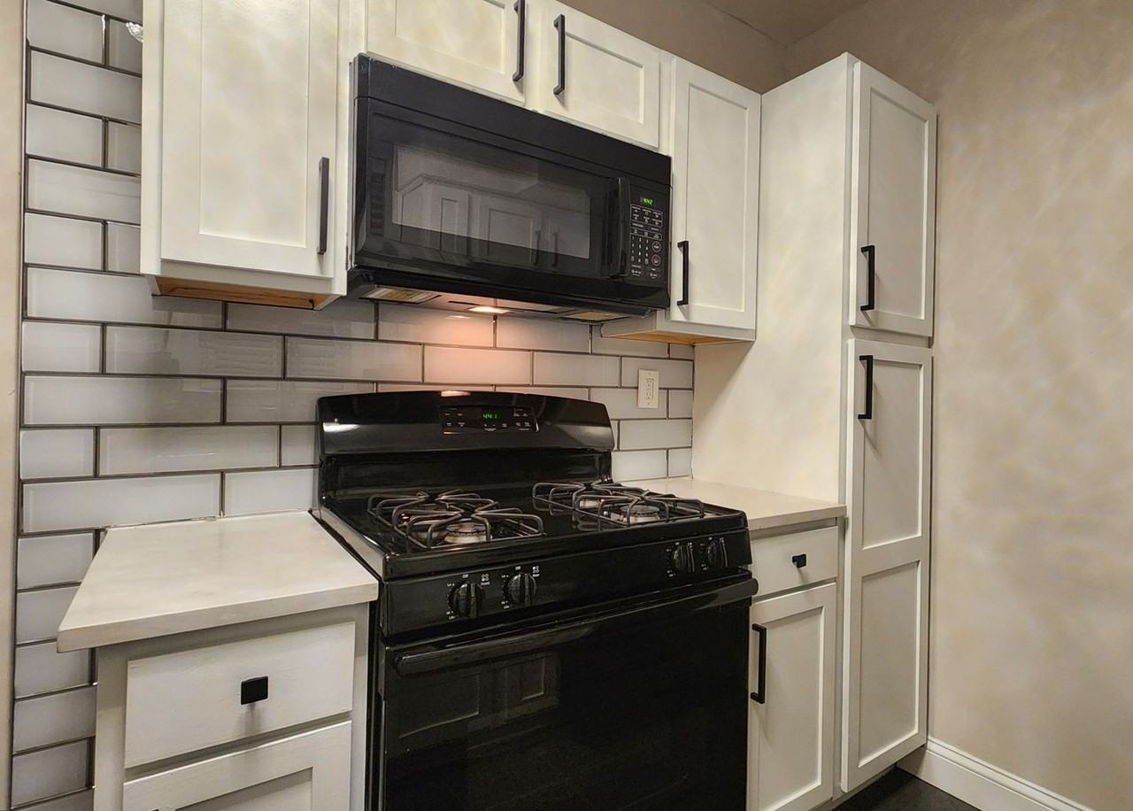 1026 Sanford Avenue - Photo 4 of 26