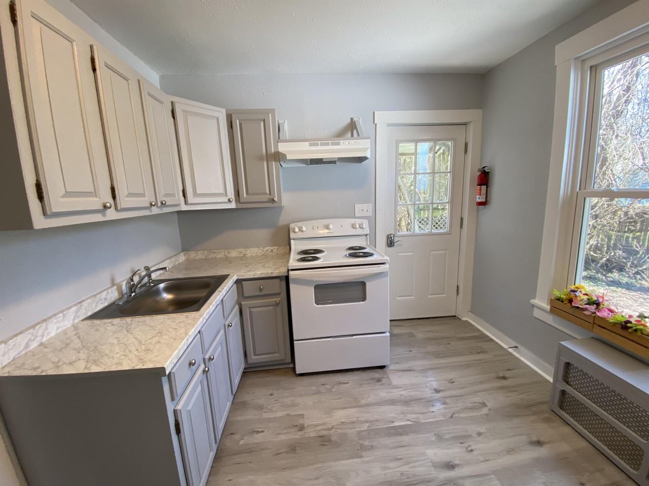 136 N 9th St #1 - Photo 3 of 10