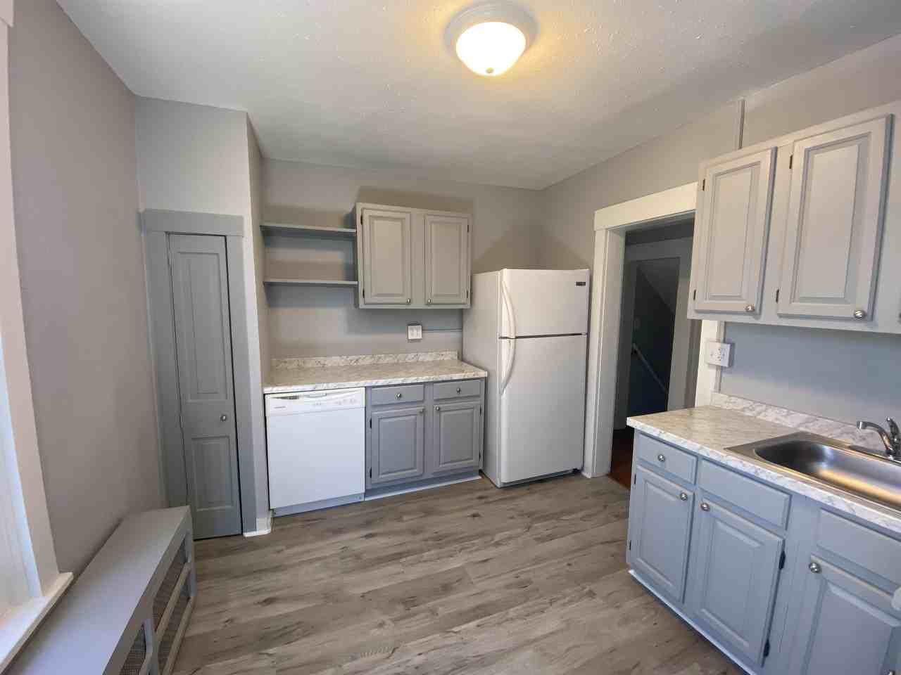 136 N 9th St #1 - Photo 4 of 10