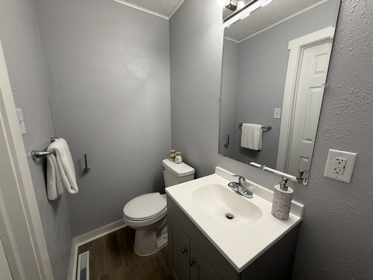 1228 Oakland Ave #1 - Photo 6 of 10