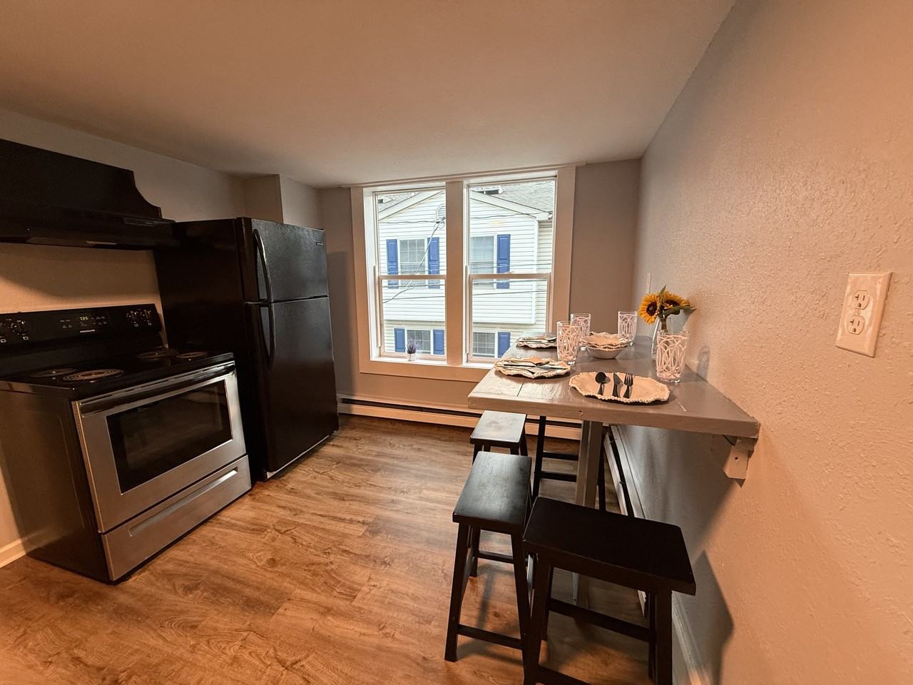 37 S 10th St #1 - Photo 4 of 10