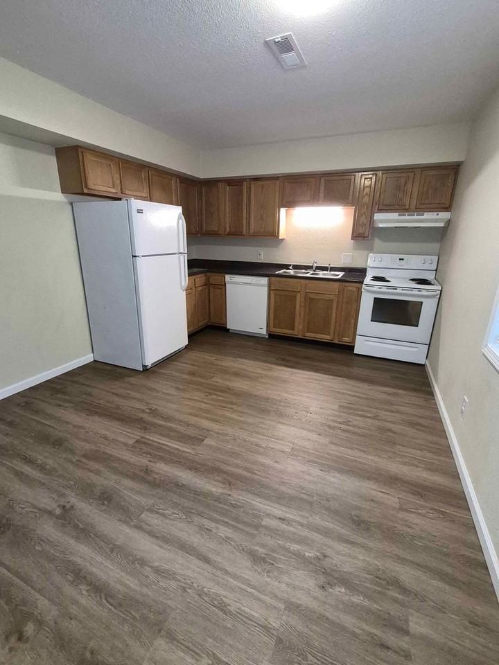 501 501 W Fannetta - 02 #02 - Photo 7 of 10