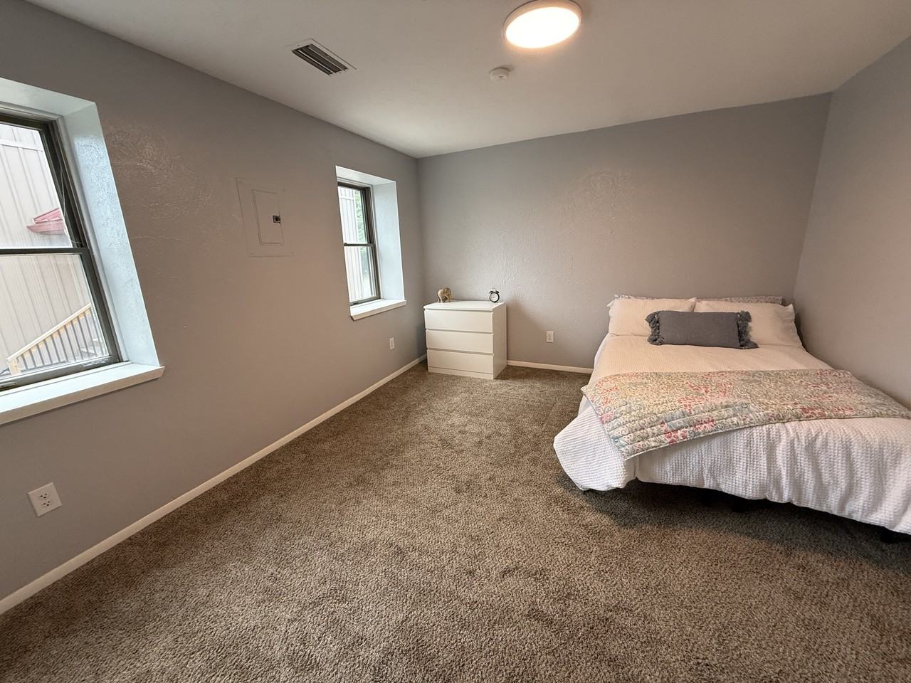 950 Klondyke Ave Apt C #1 - Photo 5 of 8