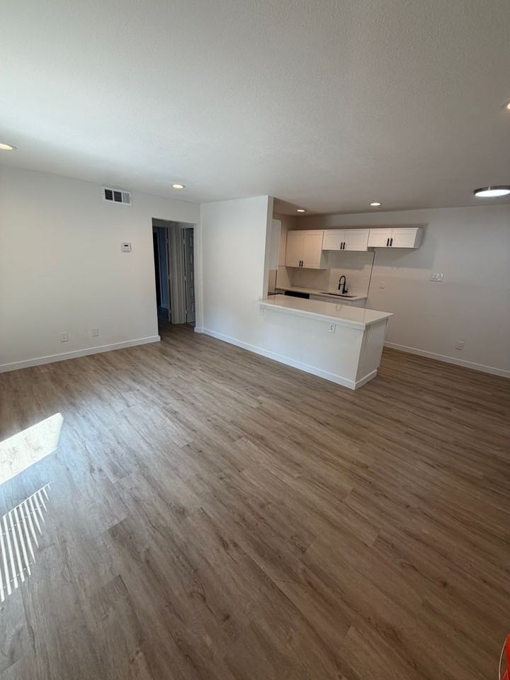 7770 MEADOW ROAD         / HOA - Photo 6 of 14