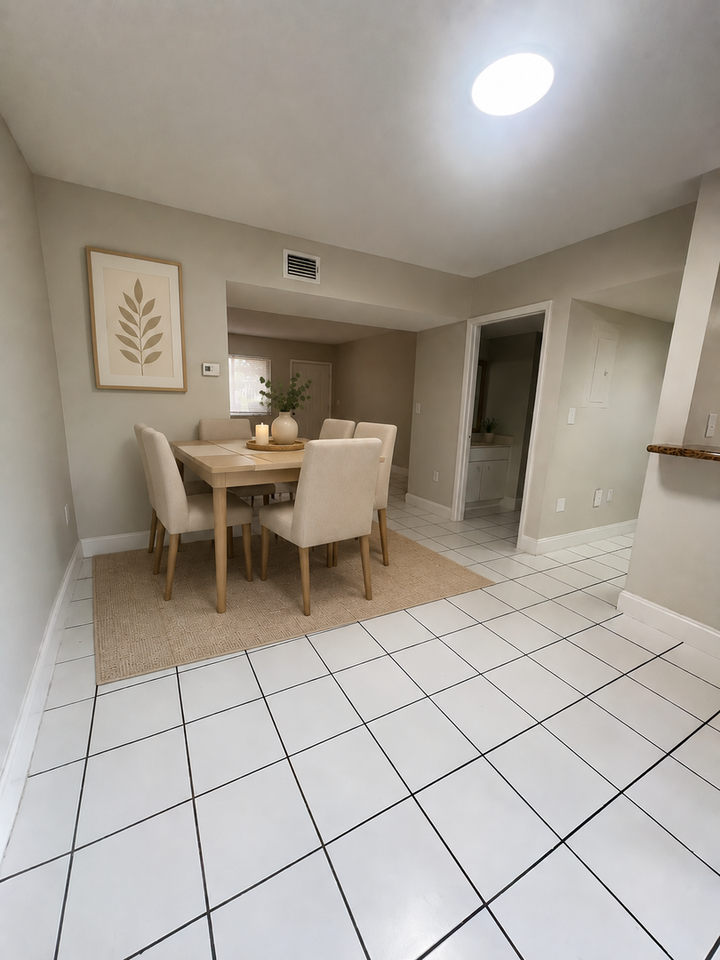 11584 Nw 39th St - Photo 4 of 8