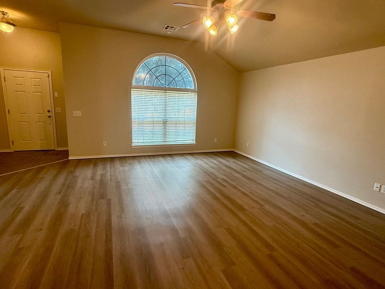 16128 Cantera Creek Dr - Photo 3 of 20