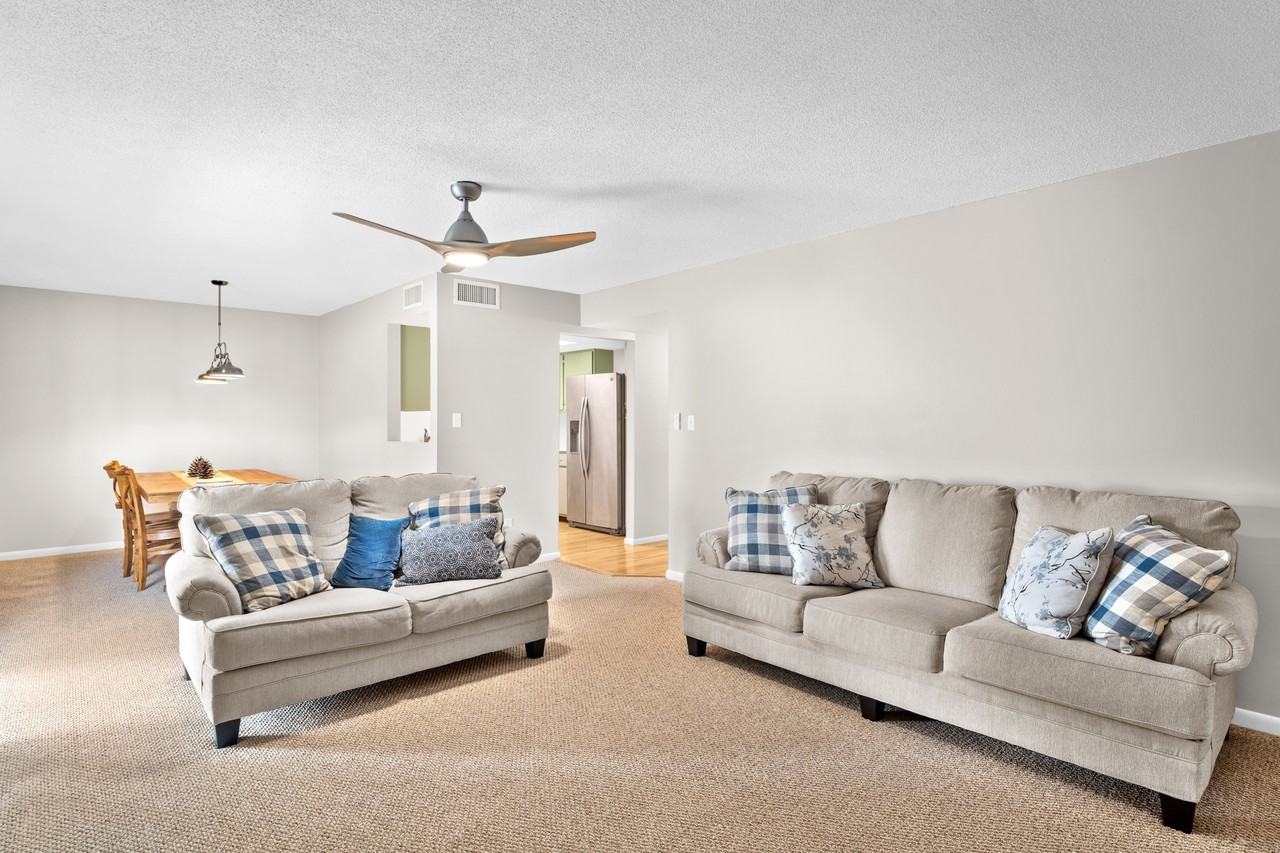 543 Fairways Dr #1 - Photo 3 of 11