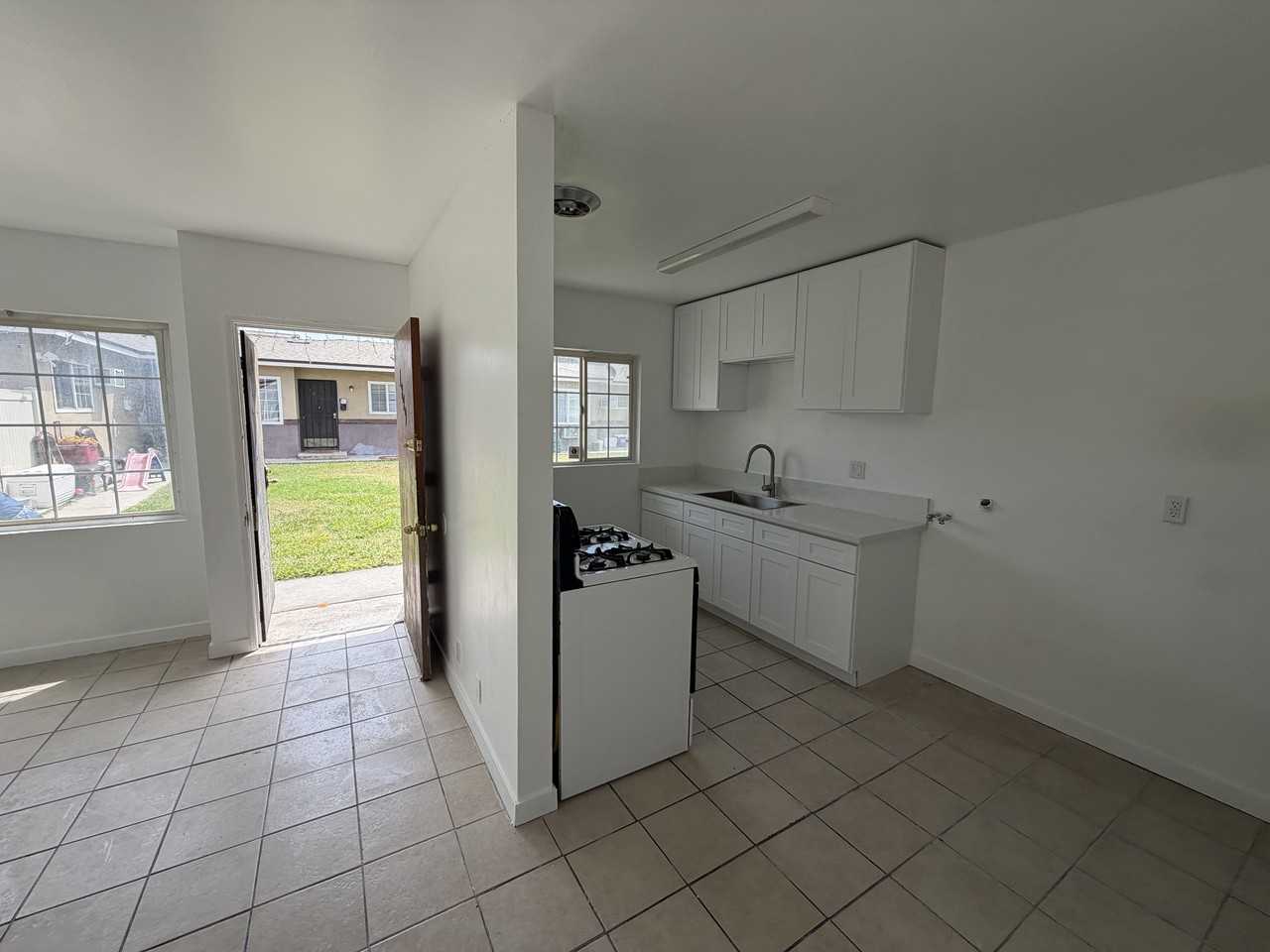 1829 Loma Vista St #1 - Photo 5 of 7