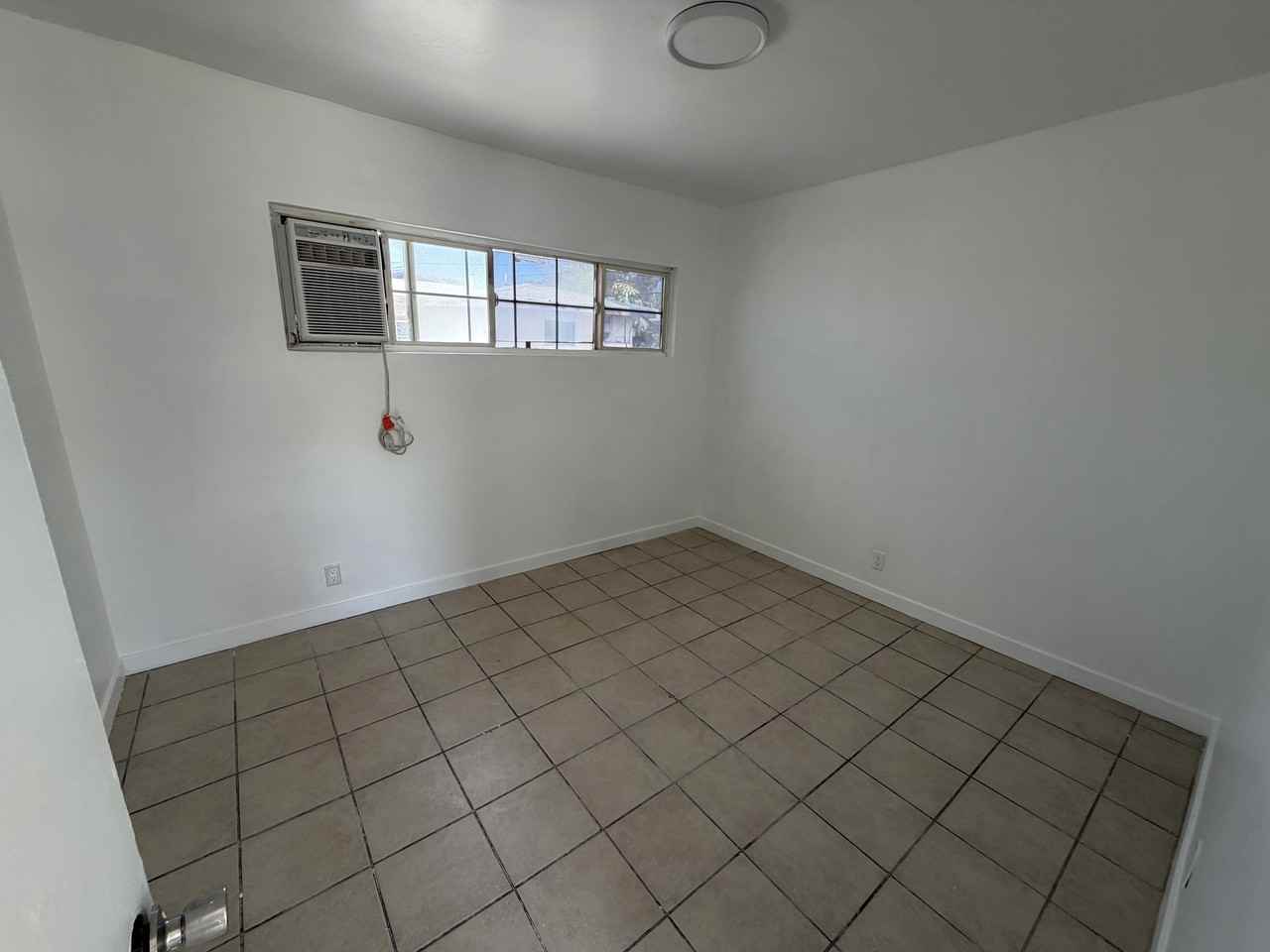 1829 Loma Vista St #1 - Photo 6 of 7