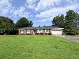 839 Malibu Dr - Photo 1 of 1