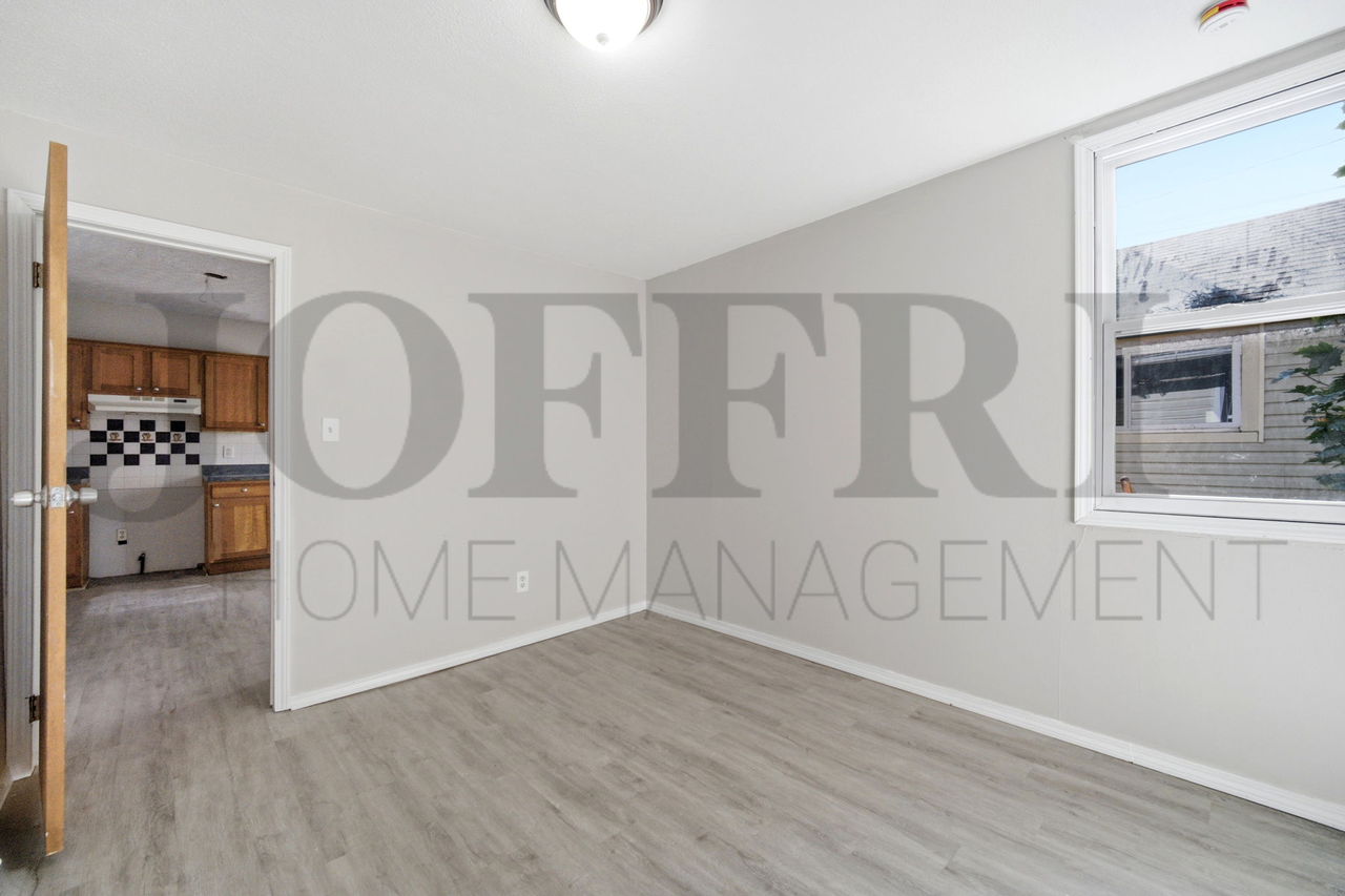 2116 W 32nd St #DOWN - Photo 5 of 12