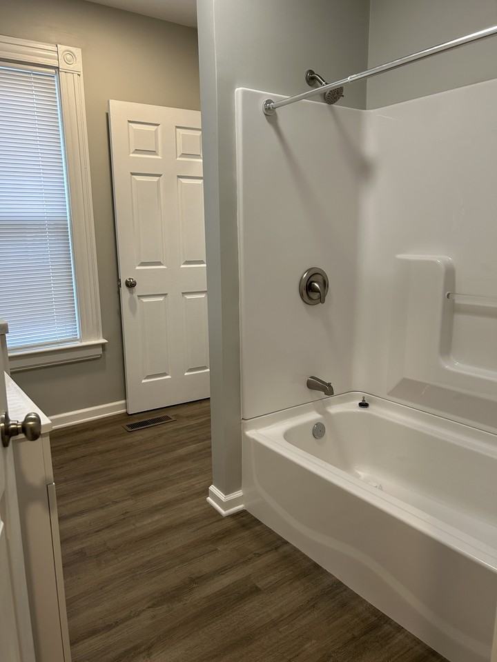 529 Main St Lowr #1 - Photo 5 of 22