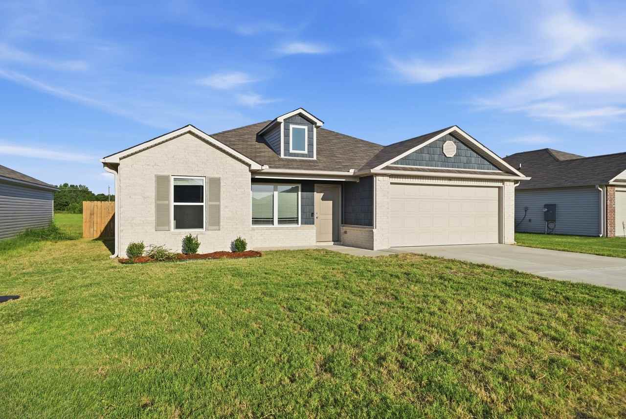 19 Farmhouse Cir #1 - Photo 5 of 11
