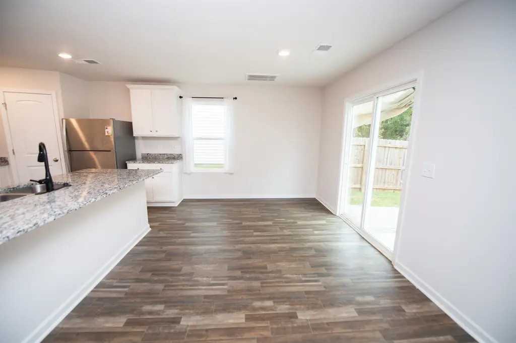 2228 Southlea Dr #1 - Photo 7 of 20