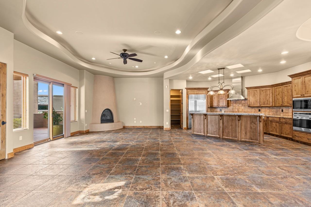 3052 N Snow Canyon Pkwy - Photo 4 of 40