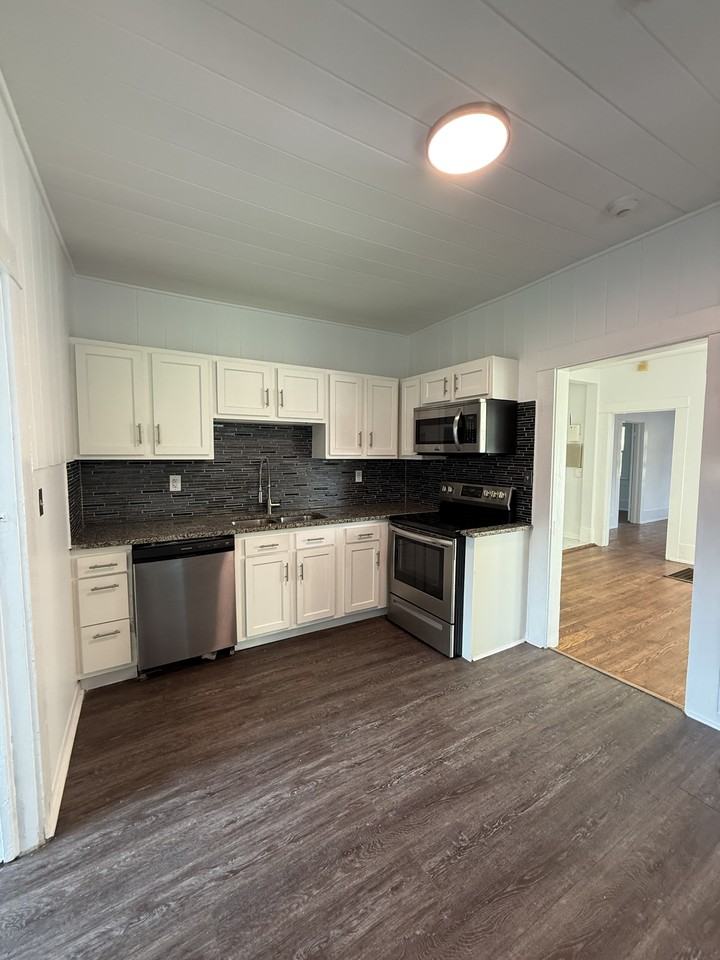 929 Jackson Blvd #1 - Photo 4 of 10